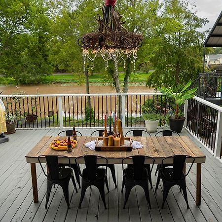 Chateau Royale, Pet Friendly, On Bayou, Downtown! New Iberia Bagian luar foto