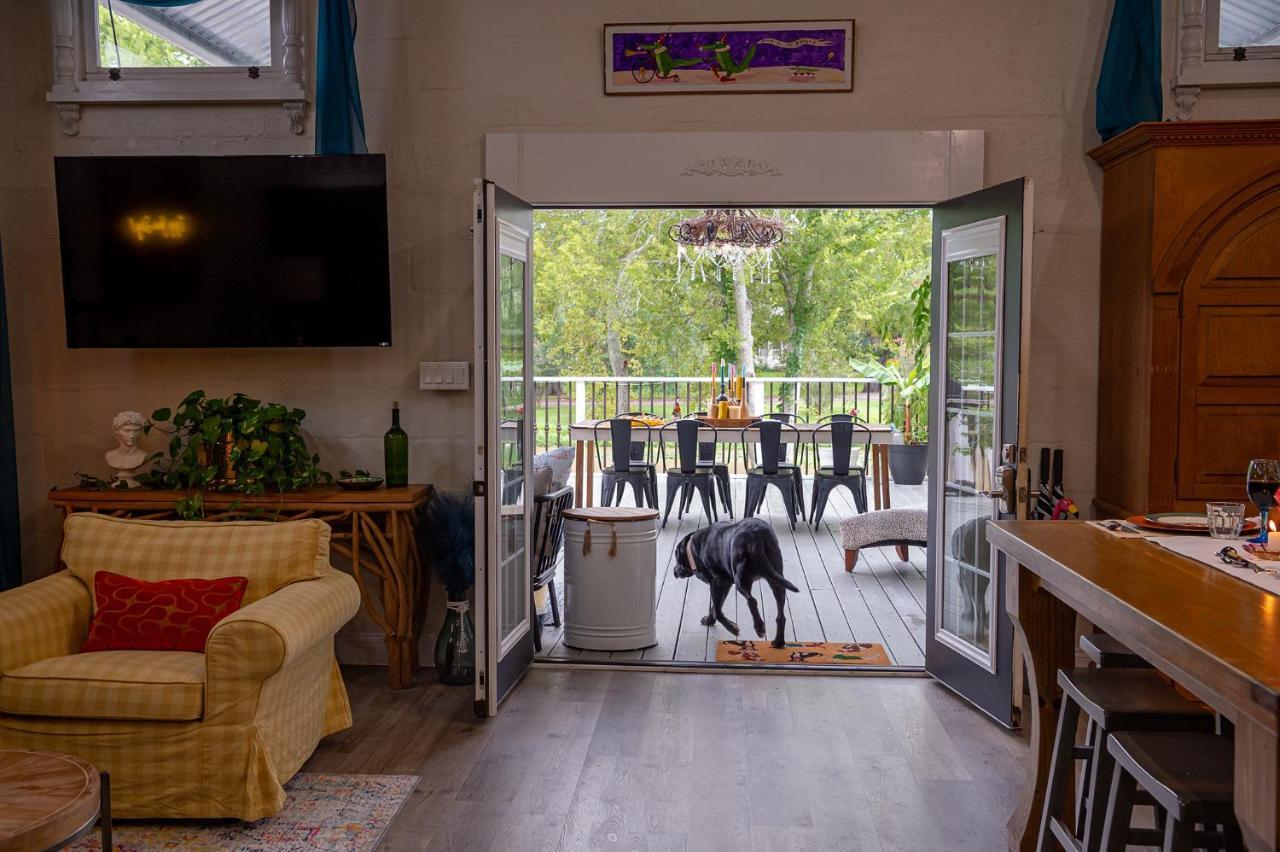 Chateau Royale, Pet Friendly, On Bayou, Downtown! New Iberia Bagian luar foto