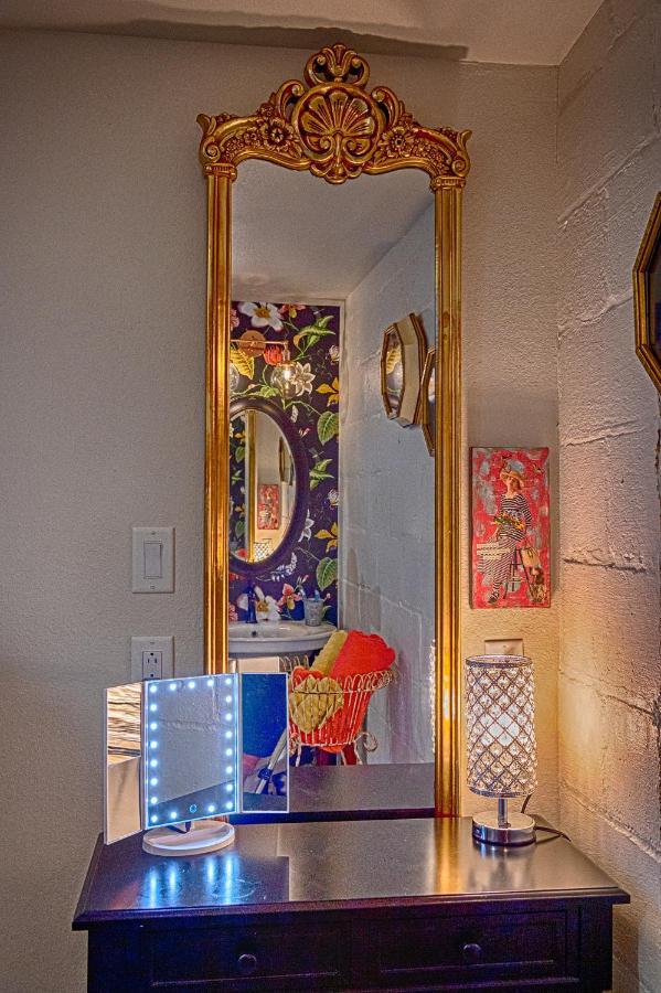 Chateau Royale, Pet Friendly, On Bayou, Downtown! New Iberia Bagian luar foto